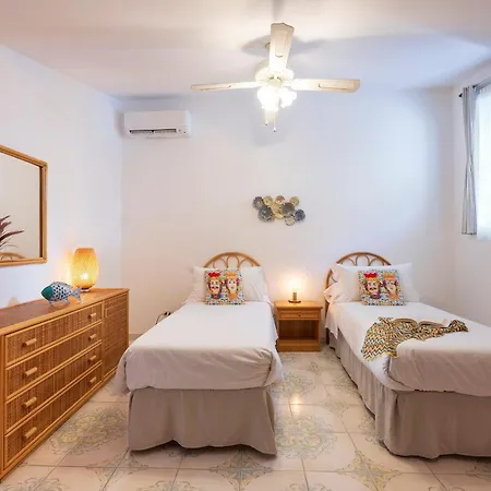 Sea Whisper -sunset, Sea, Easy Stay, Shops